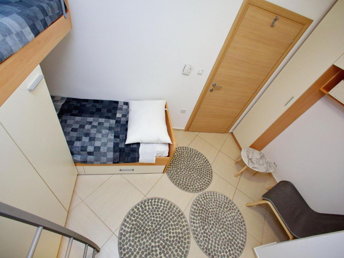 Sun-Kissed Apartment In Bibinje With Garden エクステリア 写真