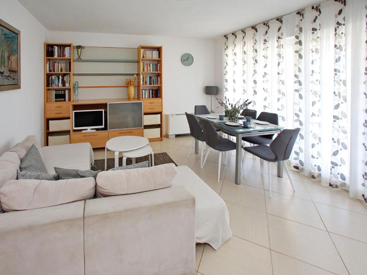 Sun-Kissed Apartment In Bibinje With Garden エクステリア 写真