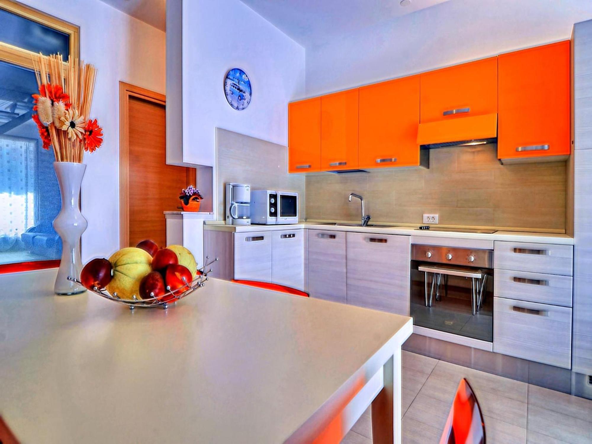 Sun-Kissed Apartment In Bibinje With Garden エクステリア 写真